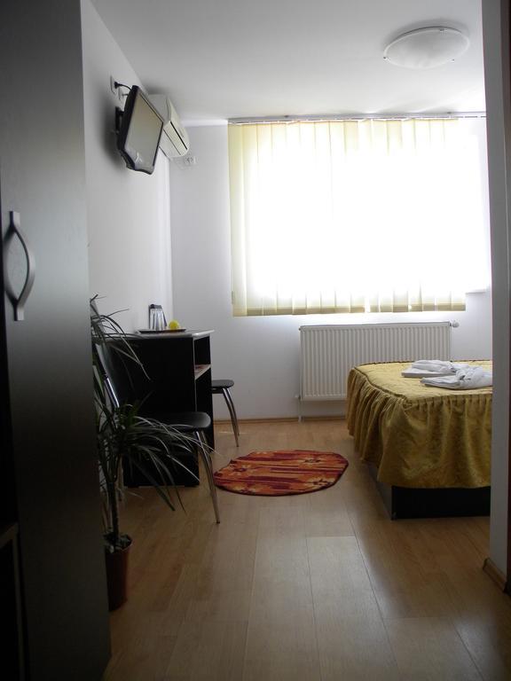 Hotel River Тыргу-Жиу Номер фото
