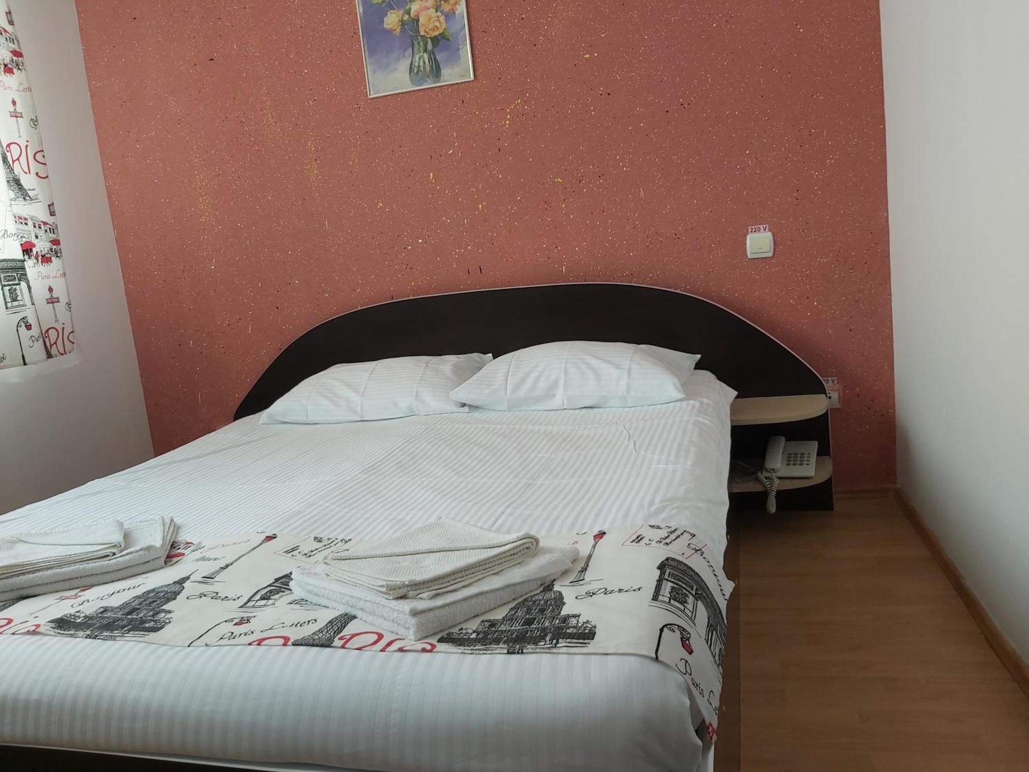 Hotel River Тыргу-Жиу Номер фото